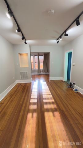 55 suydam Street 1, New Brunswick, NJ 08901