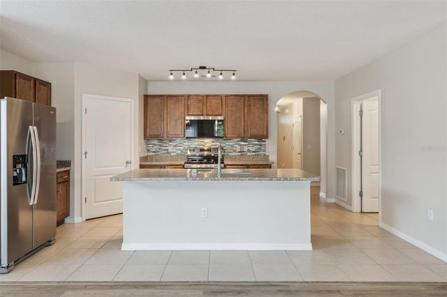 579 LAKE CUMMINGS WAY, Lake Alfred, FL 33850
