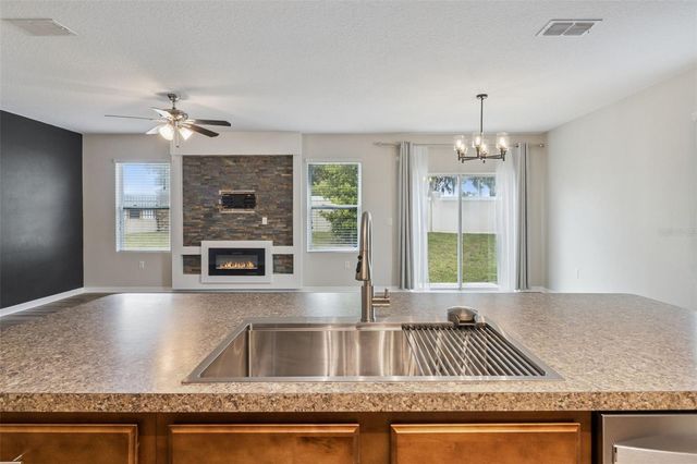 579 LAKE CUMMINGS WAY, Lake Alfred, FL 33850