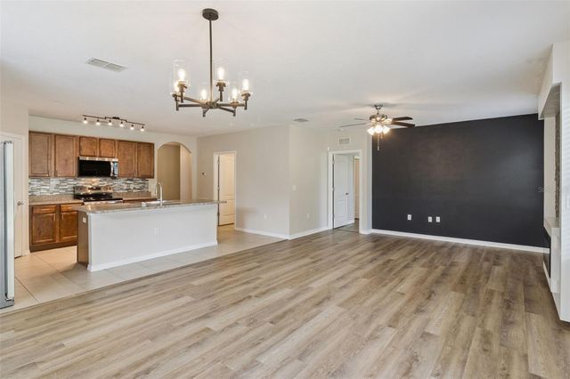 579 LAKE CUMMINGS WAY, Lake Alfred, FL 33850