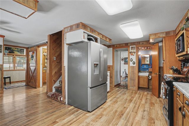 1705 7th Avenue, Belle Plaine, IA 52208