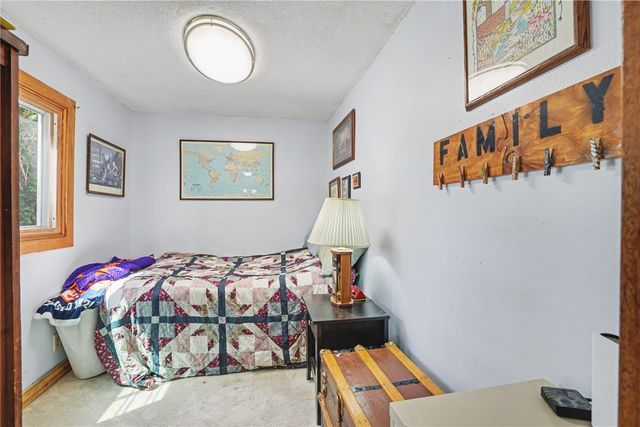 1705 7th Avenue, Belle Plaine, IA 52208