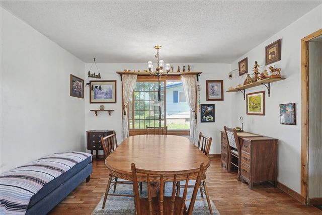 1705 7th Avenue, Belle Plaine, IA 52208