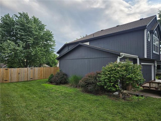 1513 Colt Circle, Raymore, MO 64083