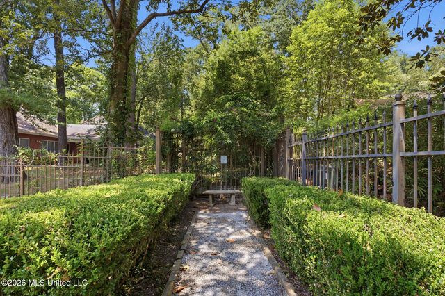 4064 Eastwood Drive, Jackson, MS 39211