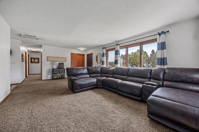 1221 1st Street N, Casselton, ND 58012