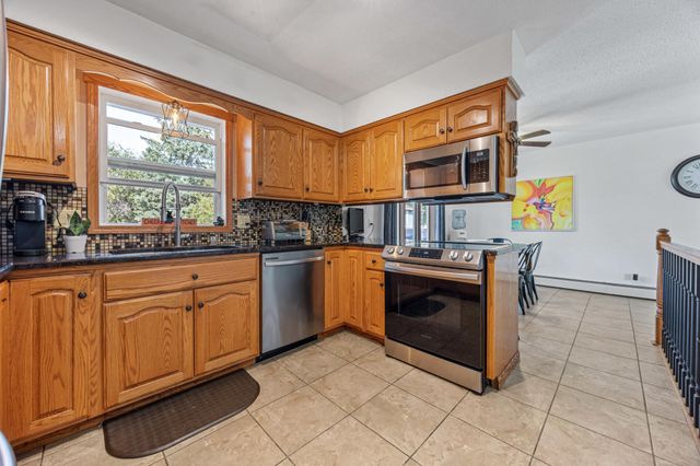 1221 1st Street N, Casselton, ND 58012