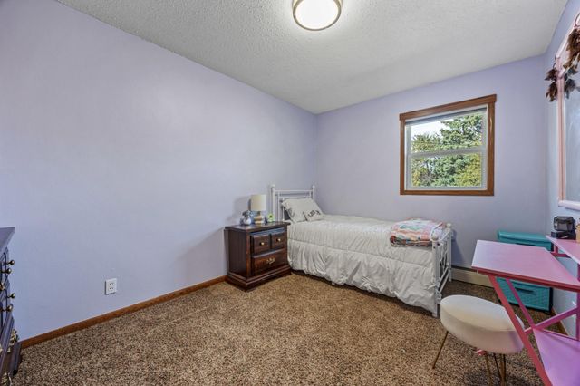 1221 1st Street N, Casselton, ND 58012