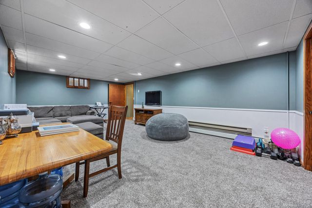 1221 1st Street N, Casselton, ND 58012