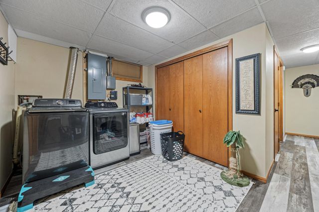 1221 1st Street N, Casselton, ND 58012