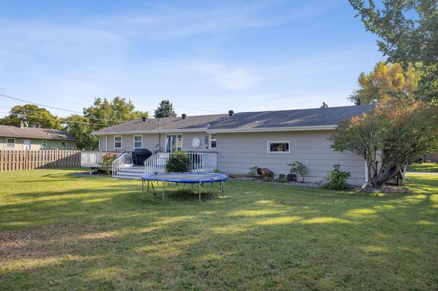 1221 1st Street N, Casselton, ND 58012