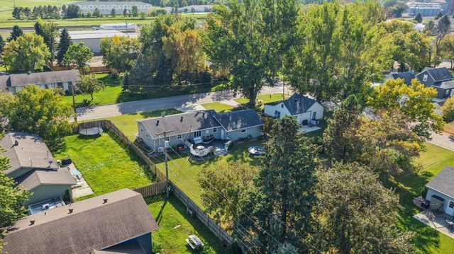 1221 1st Street N, Casselton, ND 58012