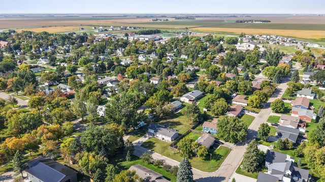 1221 1st Street N, Casselton, ND 58012