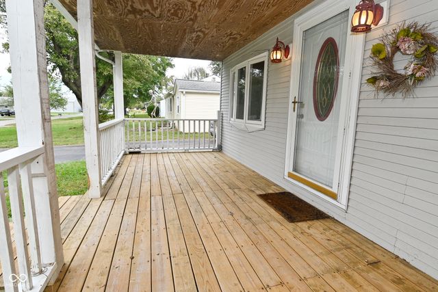 853 Hiatt Avenue, Greenwood, IN 46143