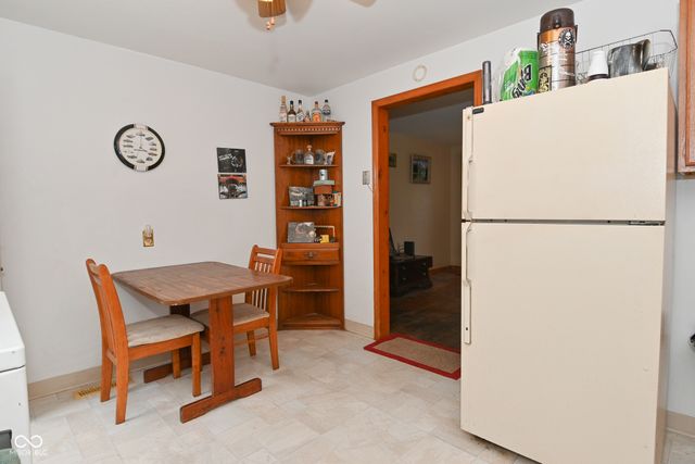 853 Hiatt Avenue, Greenwood, IN 46143