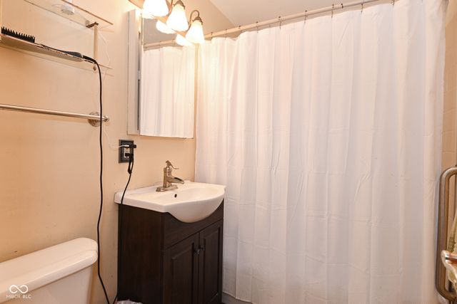 853 Hiatt Avenue, Greenwood, IN 46143