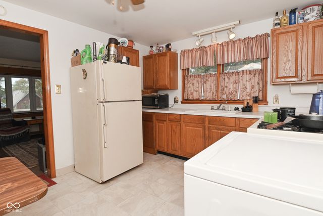 853 Hiatt Avenue, Greenwood, IN 46143