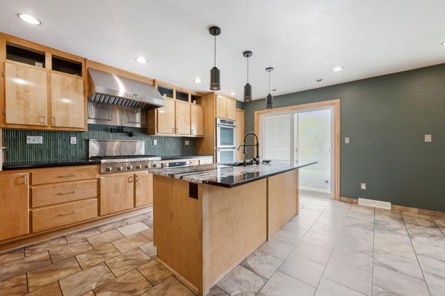 2790 152nd STREET, New Berlin, WI 53151