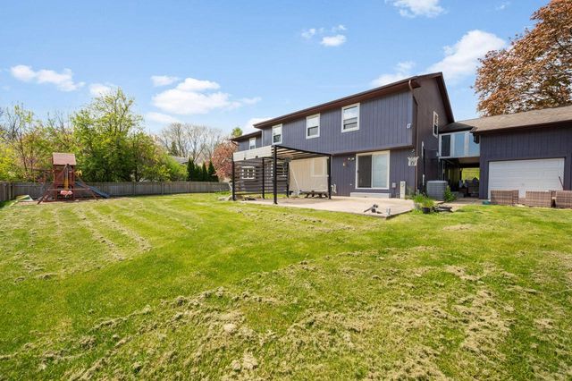 2790 152nd STREET, New Berlin, WI 53151