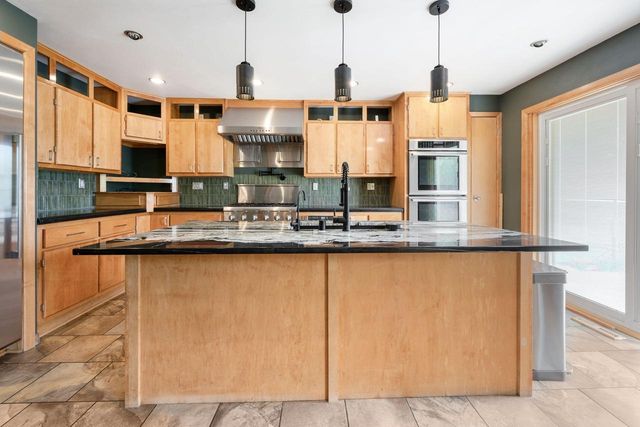 2790 152nd STREET, New Berlin, WI 53151