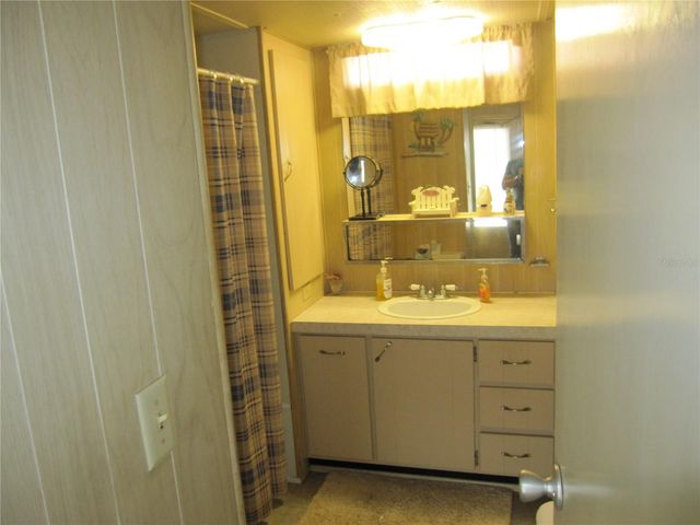 39015 HILLCREST DRIVE, Zephyrhills, FL 33542