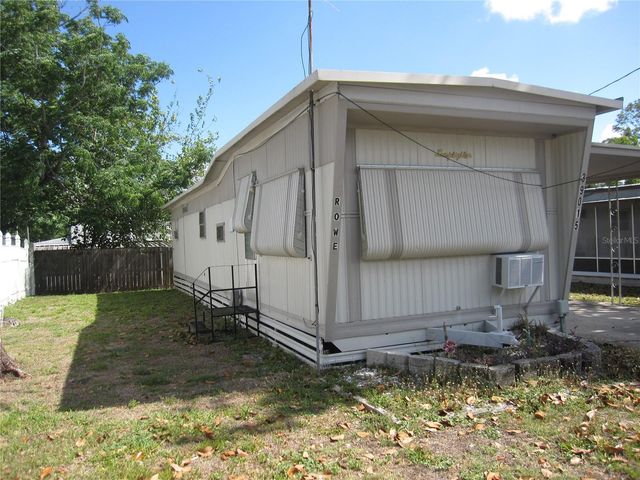 39015 HILLCREST DRIVE, Zephyrhills, FL 33542