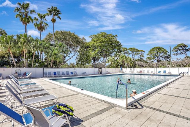 2314 S Cypress Bend Drive 114, Pompano Beach, FL 33069