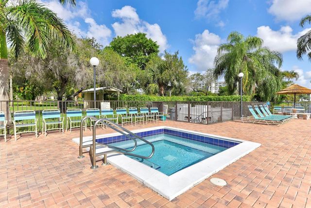 2314 S Cypress Bend Drive 114, Pompano Beach, FL 33069