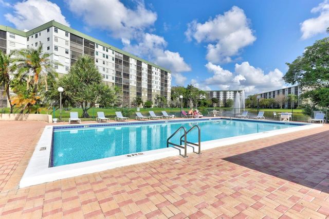 2314 S Cypress Bend Drive 114, Pompano Beach, FL 33069