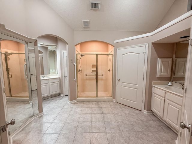 2426 Clippers Square, Houston, TX 77058