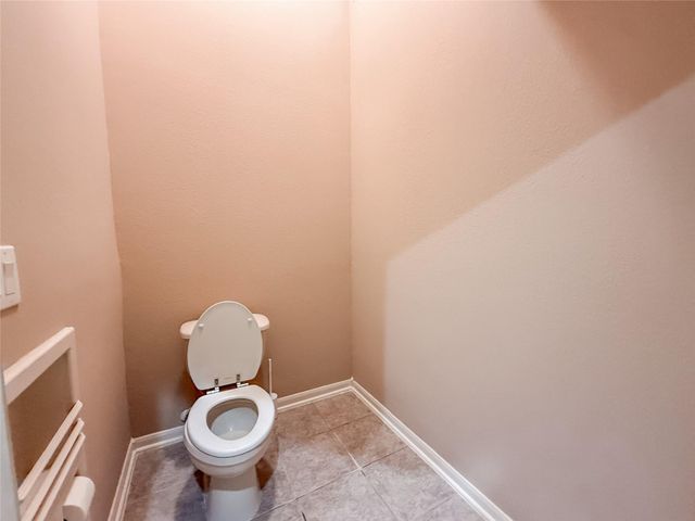 2426 Clippers Square, Houston, TX 77058