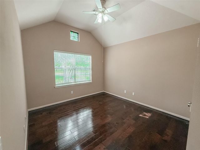 2426 Clippers Square, Houston, TX 77058