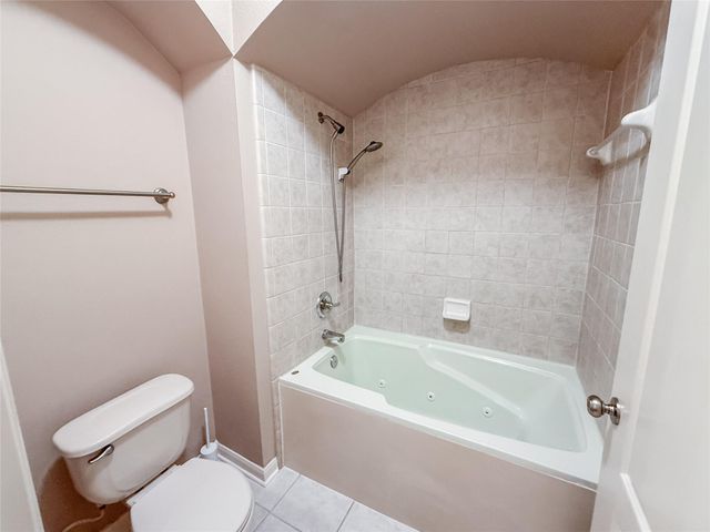 2426 Clippers Square, Houston, TX 77058