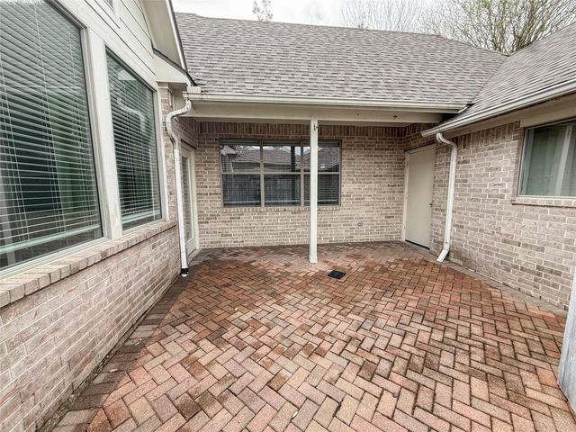 2426 Clippers Square, Houston, TX 77058