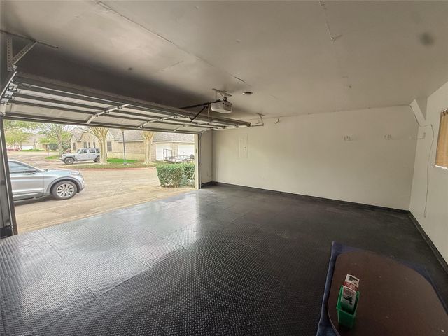 2426 Clippers Square, Houston, TX 77058