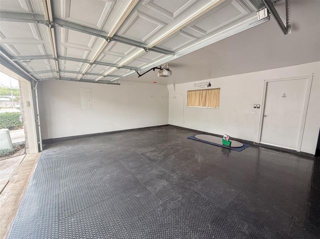 2426 Clippers Square, Houston, TX 77058