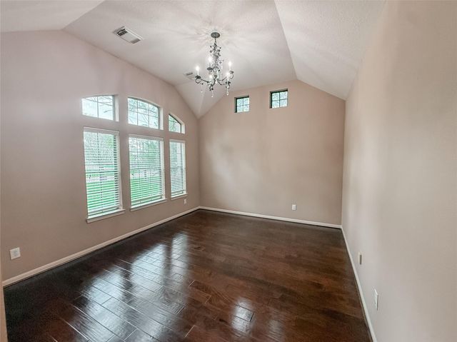 2426 Clippers Square, Houston, TX 77058