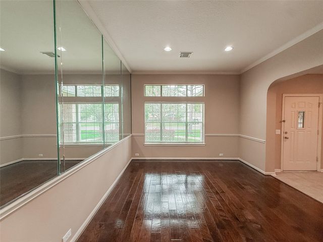 2426 Clippers Square, Houston, TX 77058