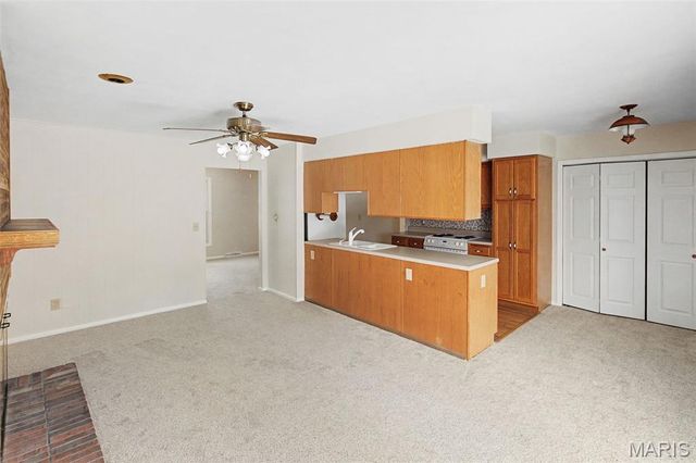 2339 Chadwick Drive, Alton, IL 62002