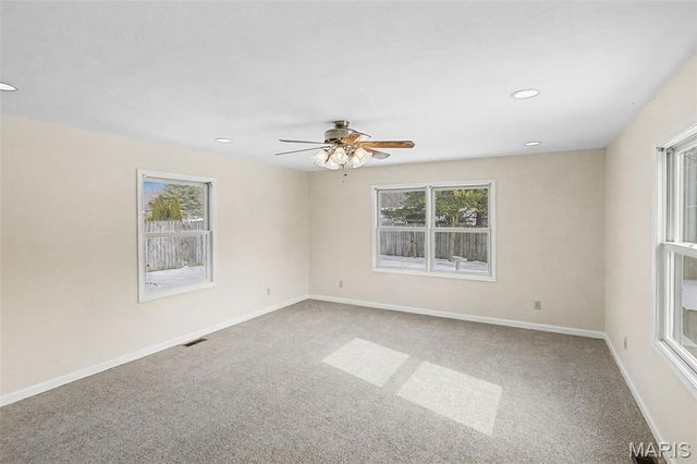 2339 Chadwick Drive, Alton, IL 62002