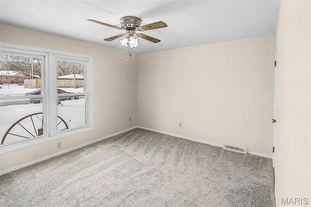 2339 Chadwick Drive, Alton, IL 62002