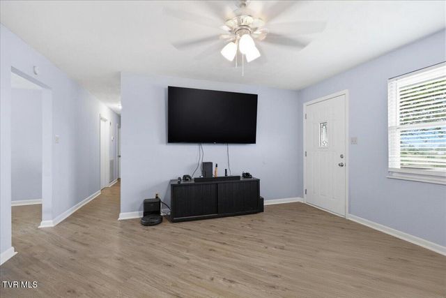 1698 Elgin Drive, Morristown, TN 37814