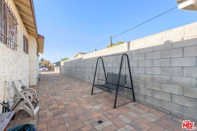 1110 E 107th Street, Los Angeles, CA 90002