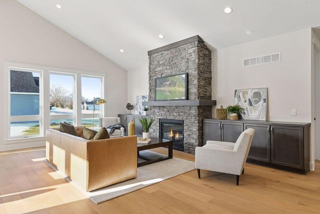 2013 Mulberry Lane, Carver, MN 55315