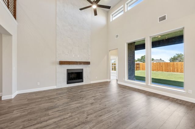 1284 Emily Drive, Trenton, TX 75490