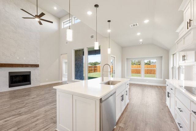 1284 Emily Drive, Trenton, TX 75490