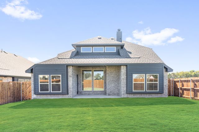 1284 Emily Drive, Trenton, TX 75490