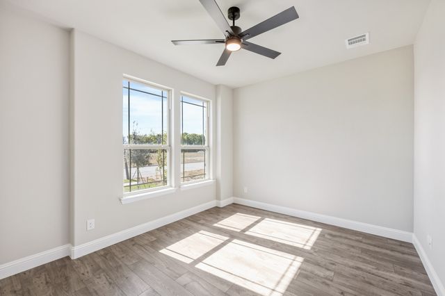 1284 Emily Drive, Trenton, TX 75490