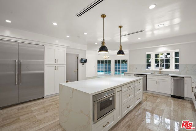 5545 Aura Avenue, Tarzana (los Angeles), CA 91356