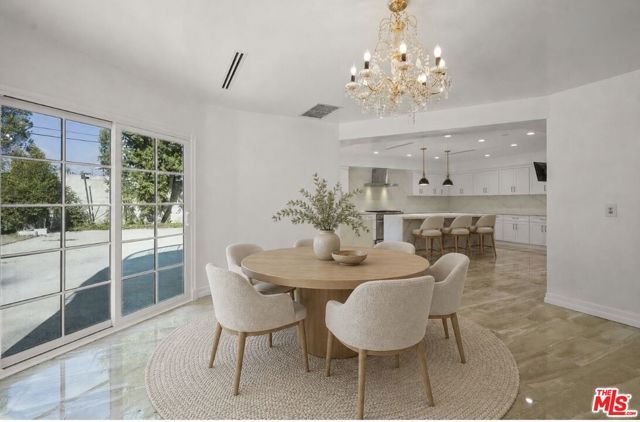 5545 Aura Avenue, Tarzana (los Angeles), CA 91356